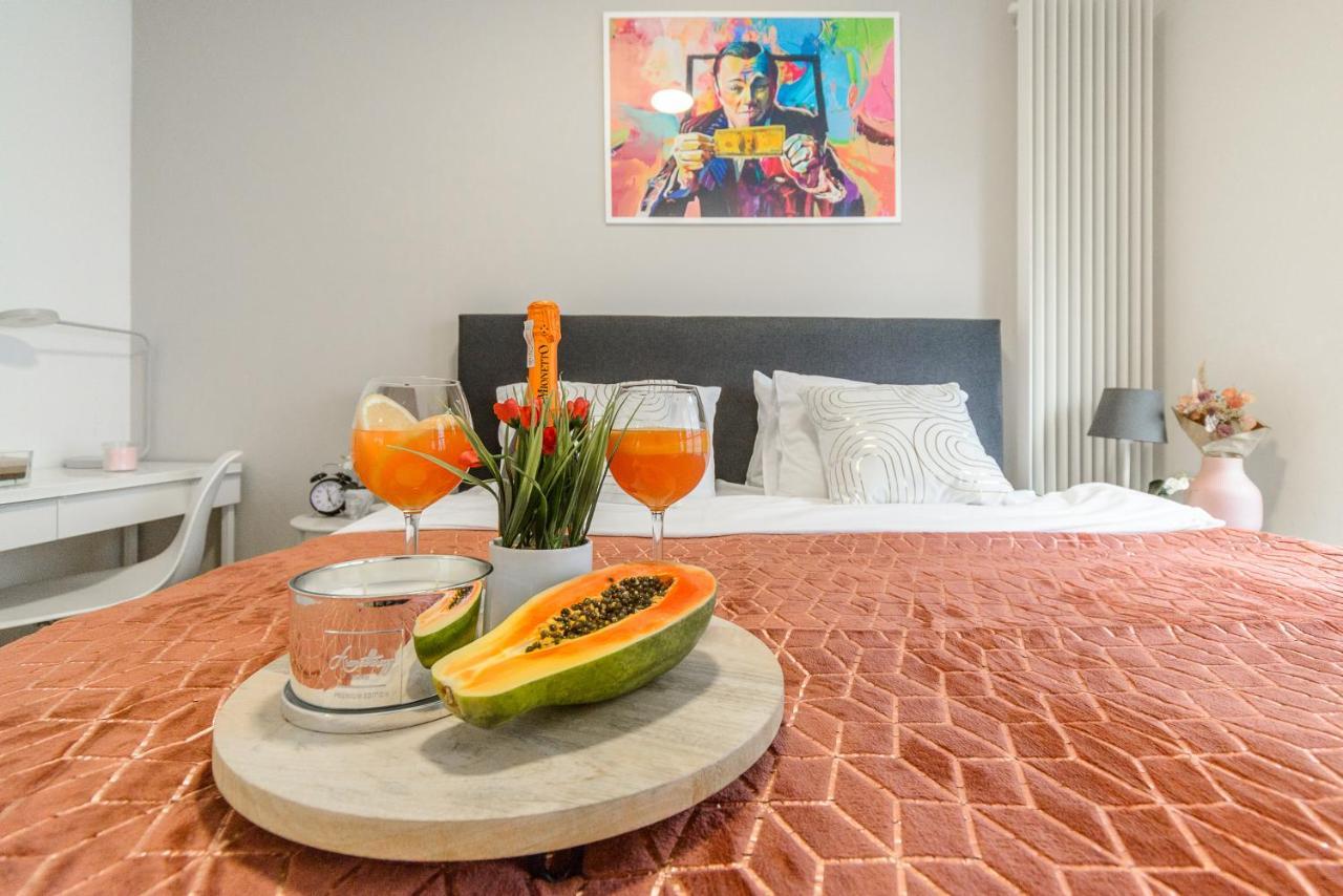 Luxury Apartment On Grzybowska Street วอร์ซอ ภายนอก รูปภาพ