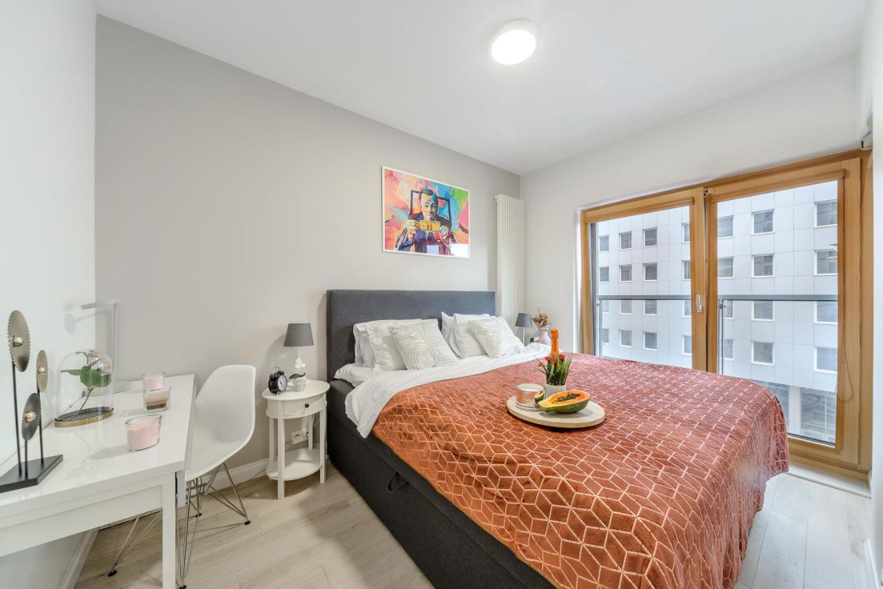 Luxury Apartment On Grzybowska Street วอร์ซอ ภายนอก รูปภาพ